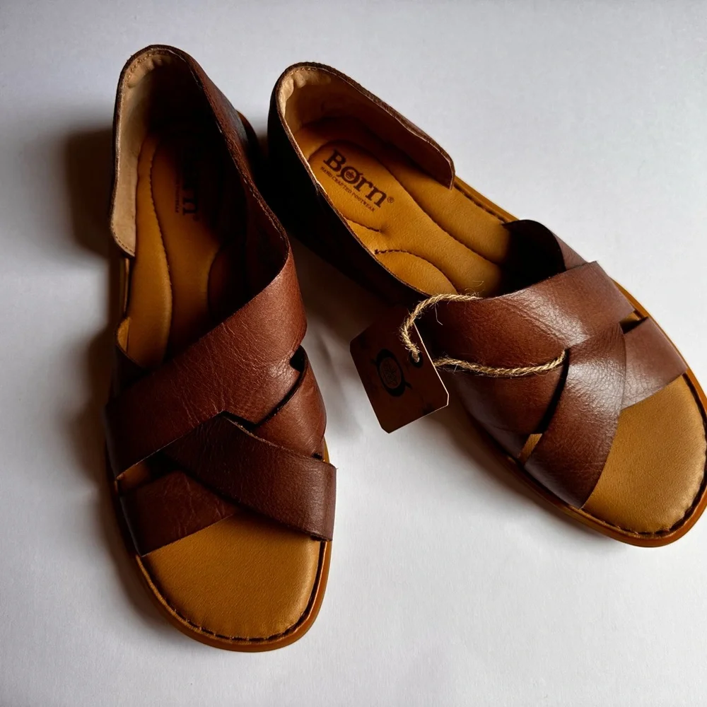 Born Ithaca Women’s Brown Leather Criss Cross Comfort Sandals NWOB Size 8.5M